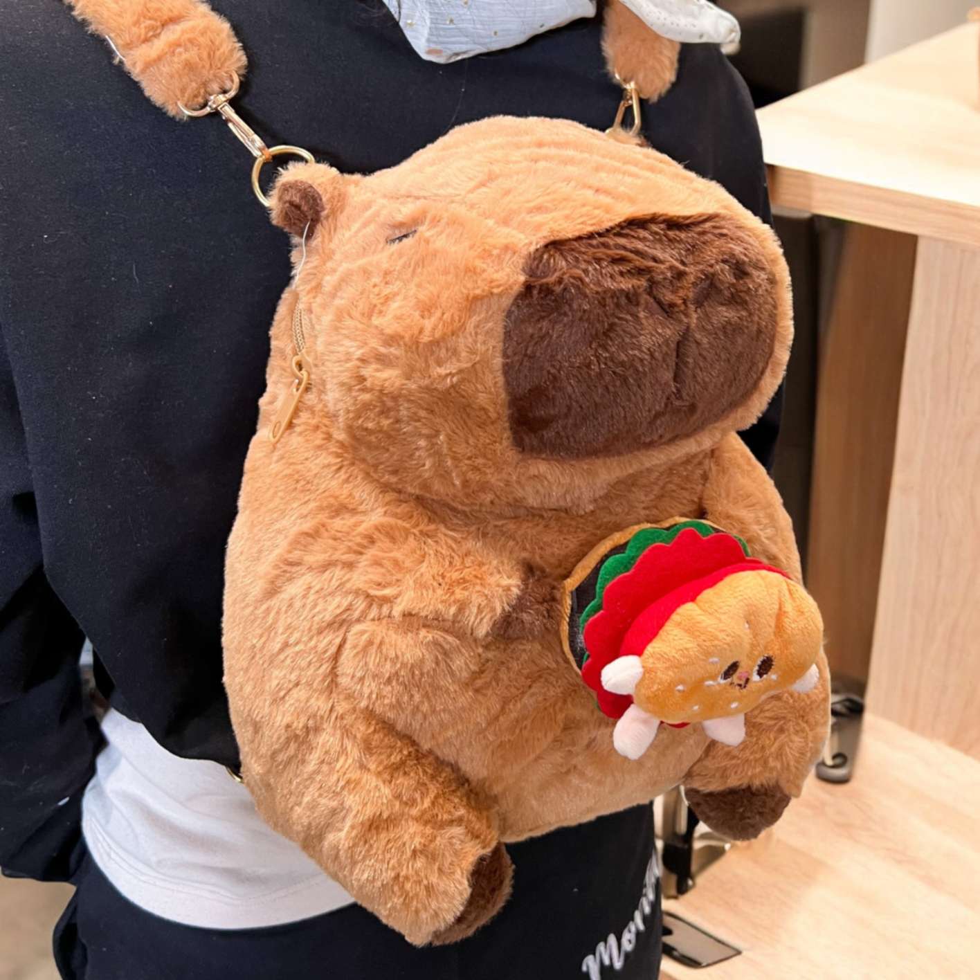 Bolso Capybara Hamburguesa Kawaii