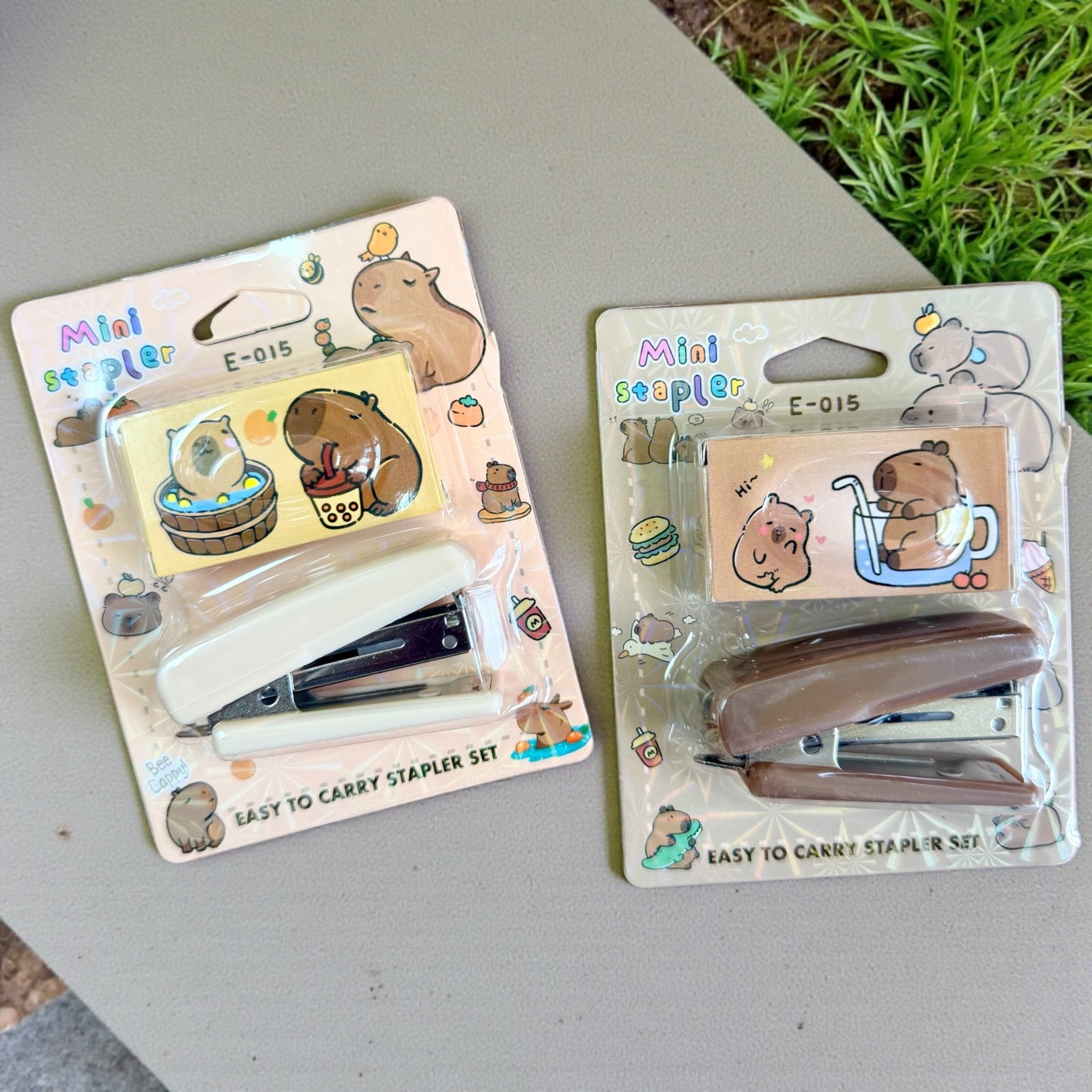 Grapadora con Grapas Capybara