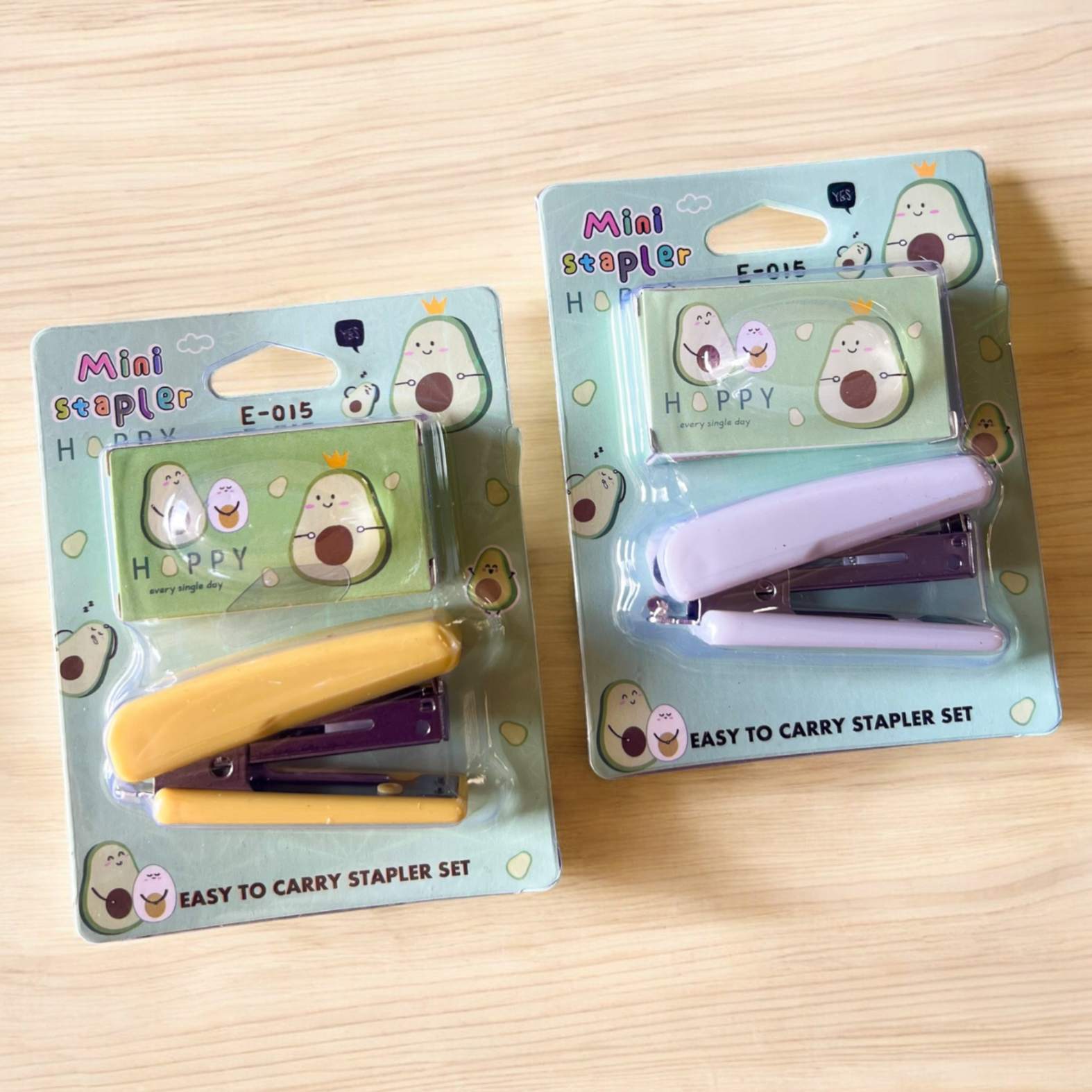 Kit Mini Grapadora y Grapas Aguacate