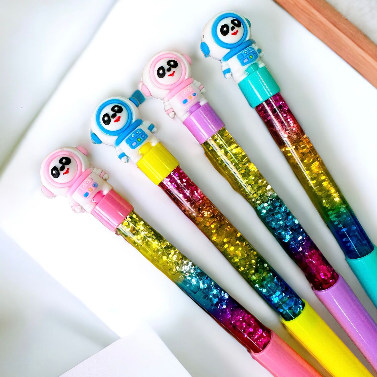Lapicero Agua Glitter Panda Astronauta