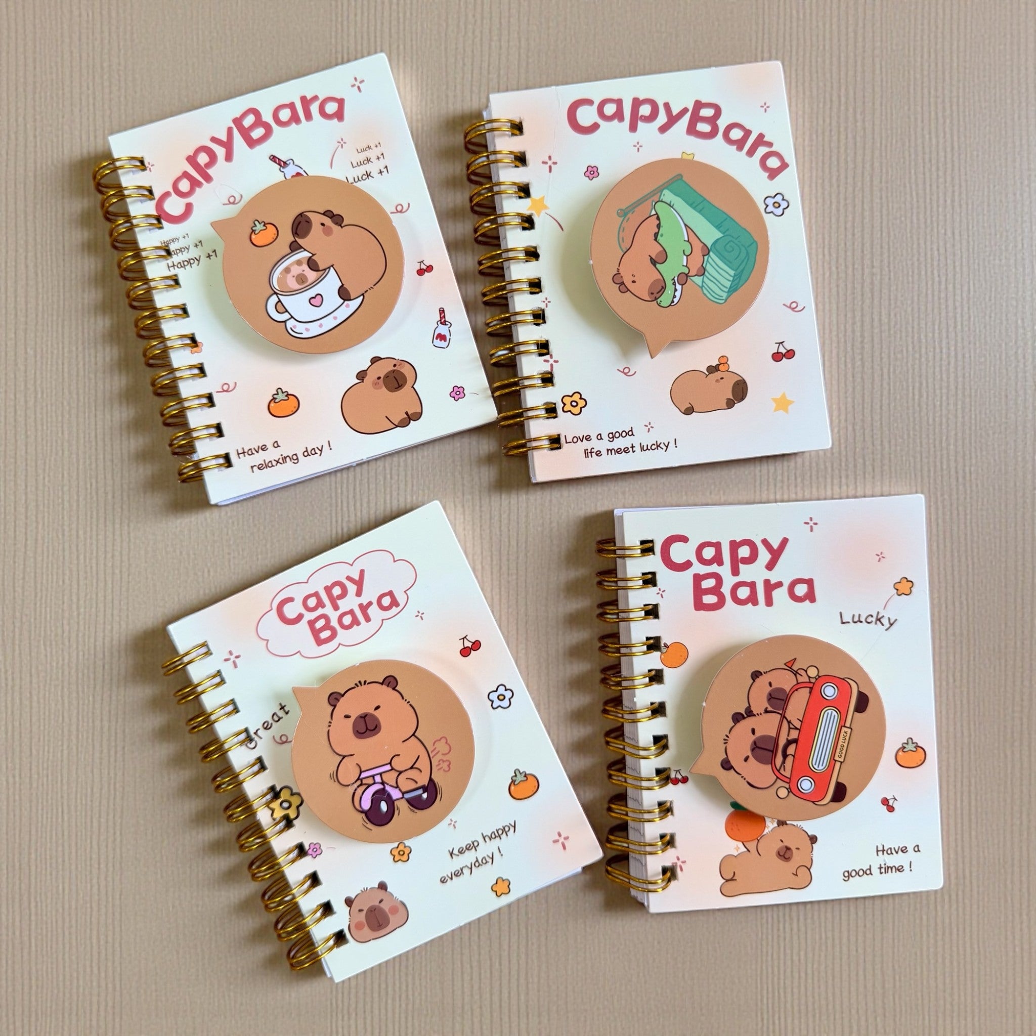 Libreta Capybara con Pin Giratorio