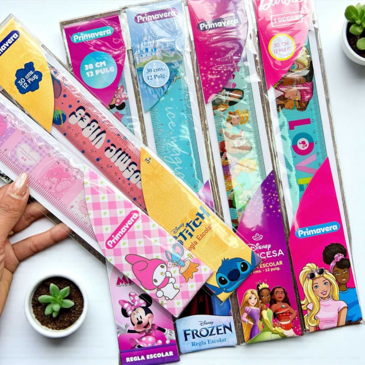 Regla de Personajes Niña